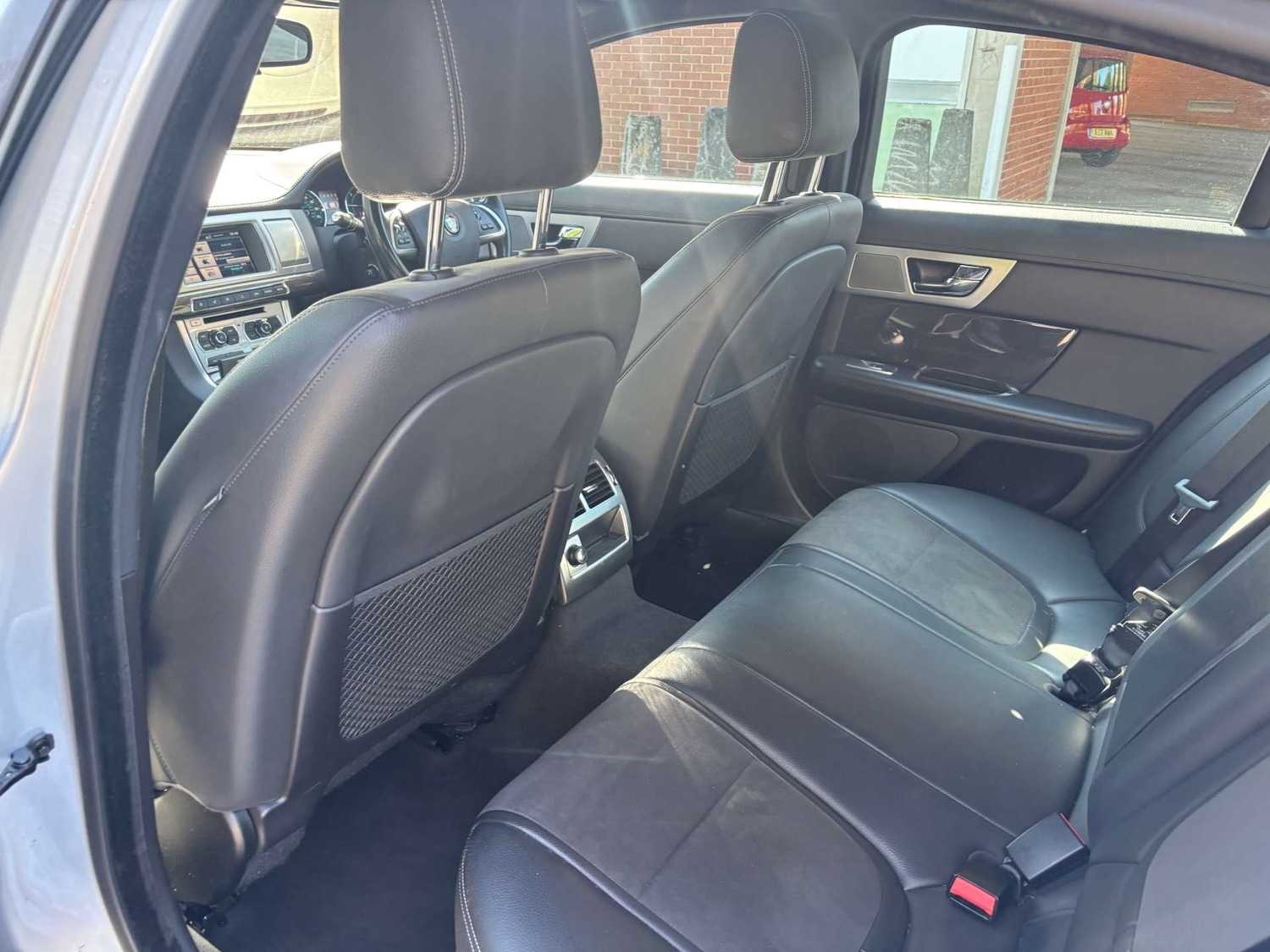 Used Jaguar XF 2014 for sale - 76362949: Photo 27