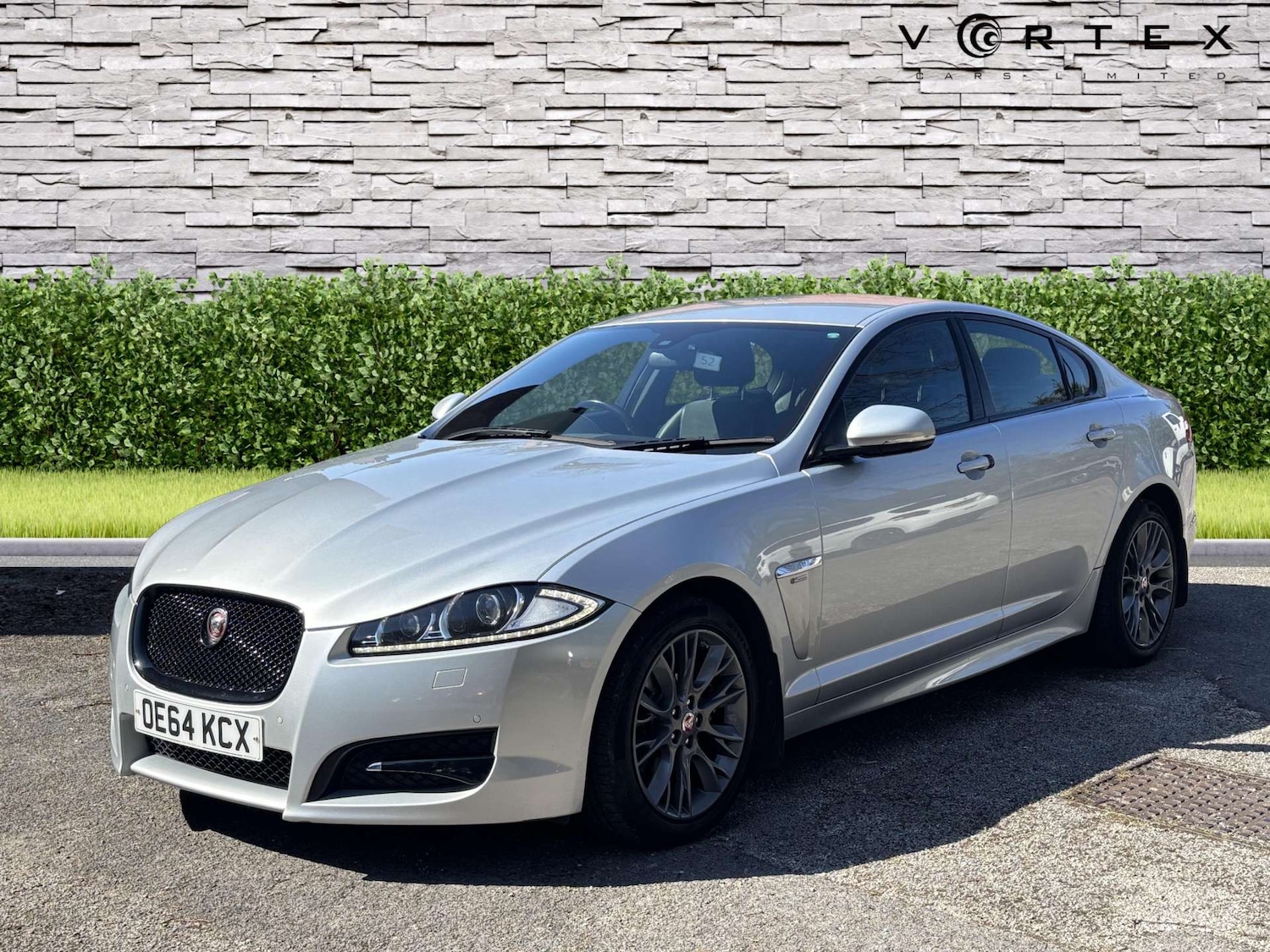 Used Jaguar XF 2014 for sale - 76362949: Photo 3
