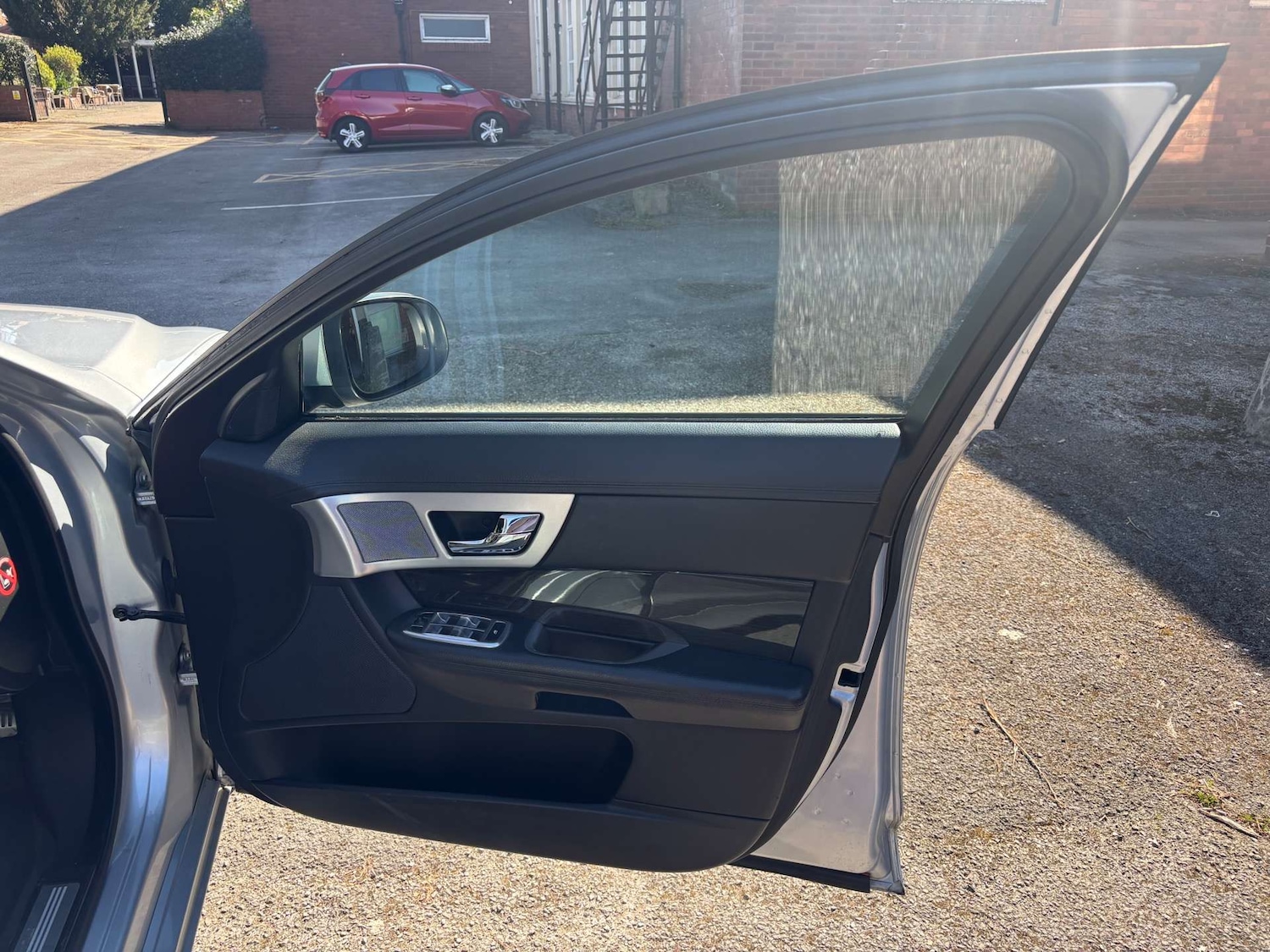 Used Jaguar XF 2014 for sale - 76362949: Photo 32