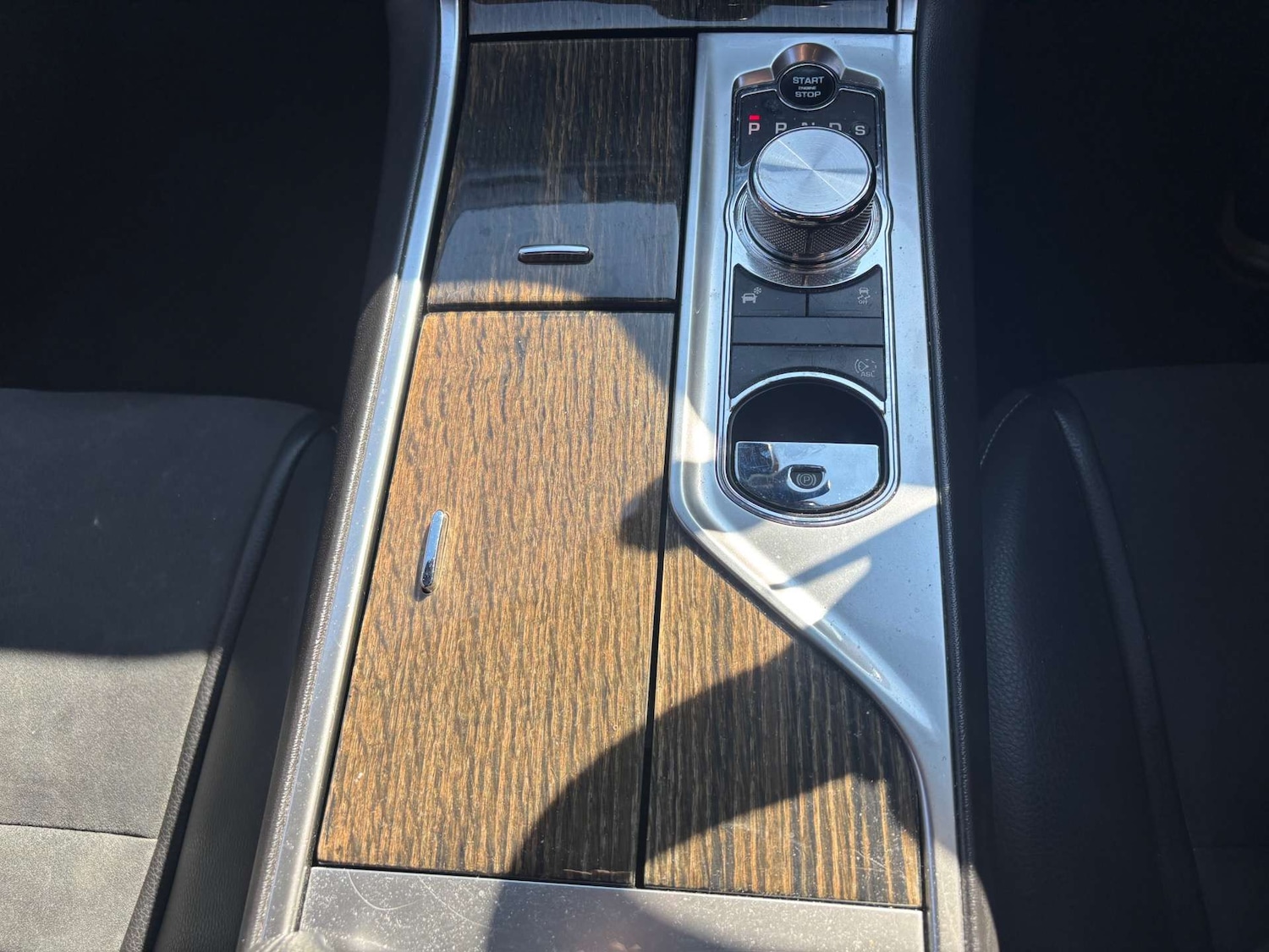 Used Jaguar XF 2014 for sale - 76362949: Photo 39