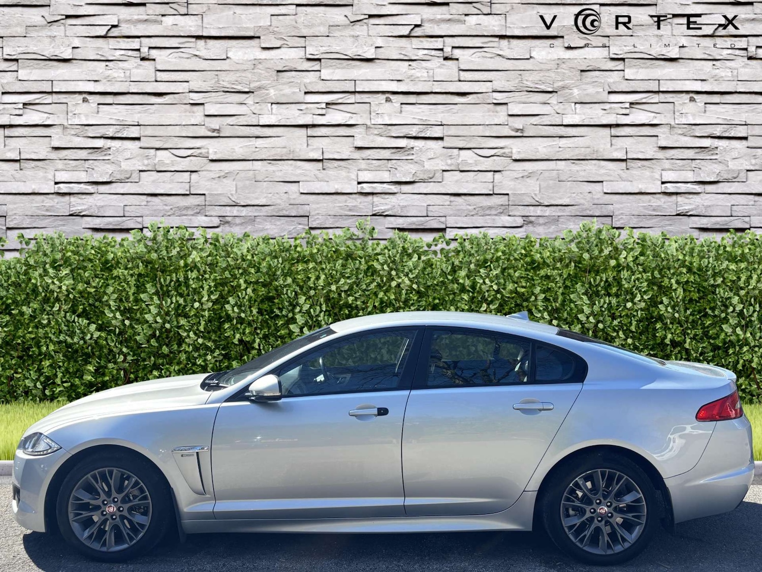 Used Jaguar XF 2014 for sale - 76362949: Photo 5