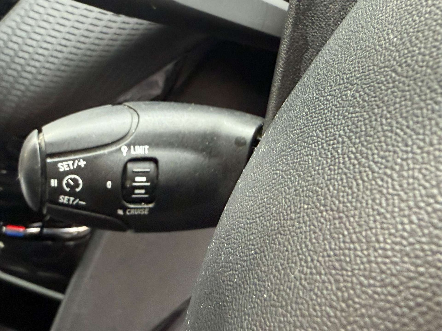 Used Peugeot 2008 2018 for sale - 76362956: Photo 27