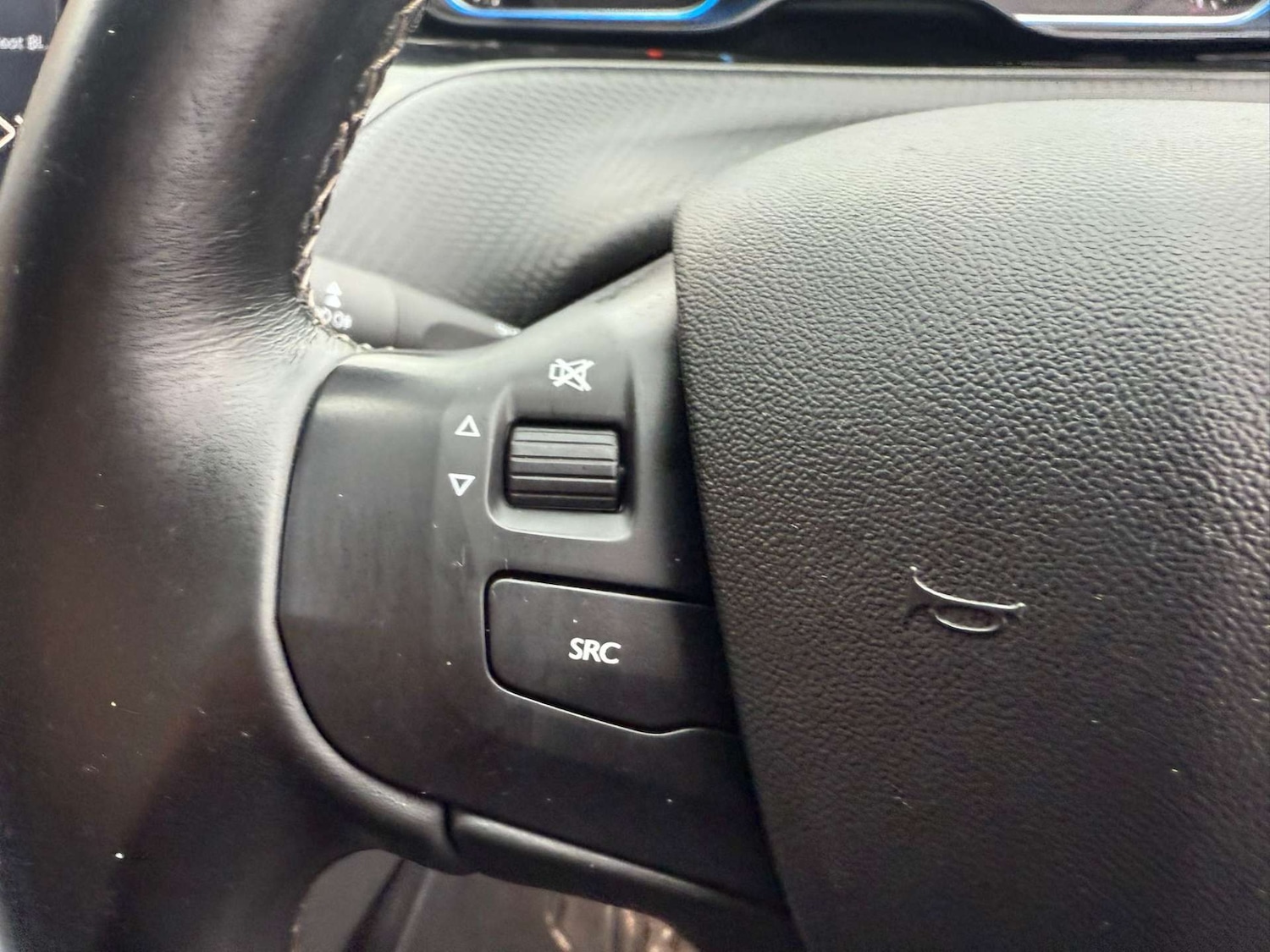 Used Peugeot 2008 2018 for sale - 76362956: Photo 28