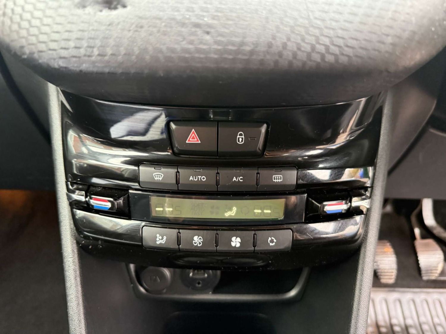 Used Peugeot 2008 2018 for sale - 76362956: Photo 31