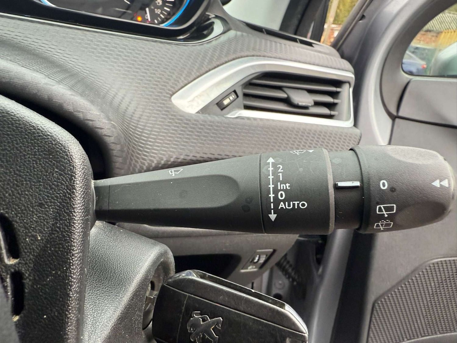 Used Peugeot 2008 2018 for sale - 76362956: Photo 42