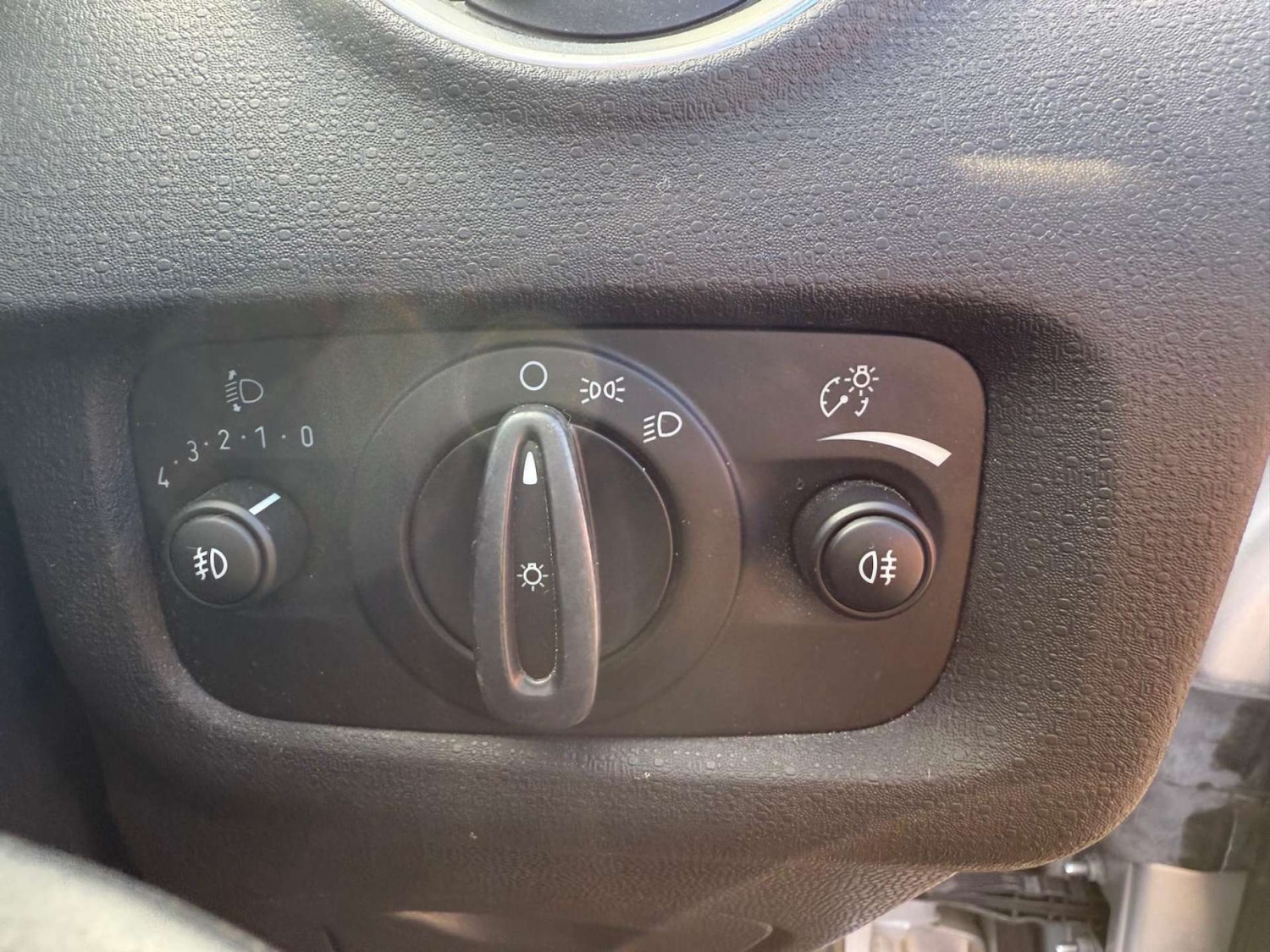 Used Ford Fiesta 2015 for sale - 76600586: Photo 27