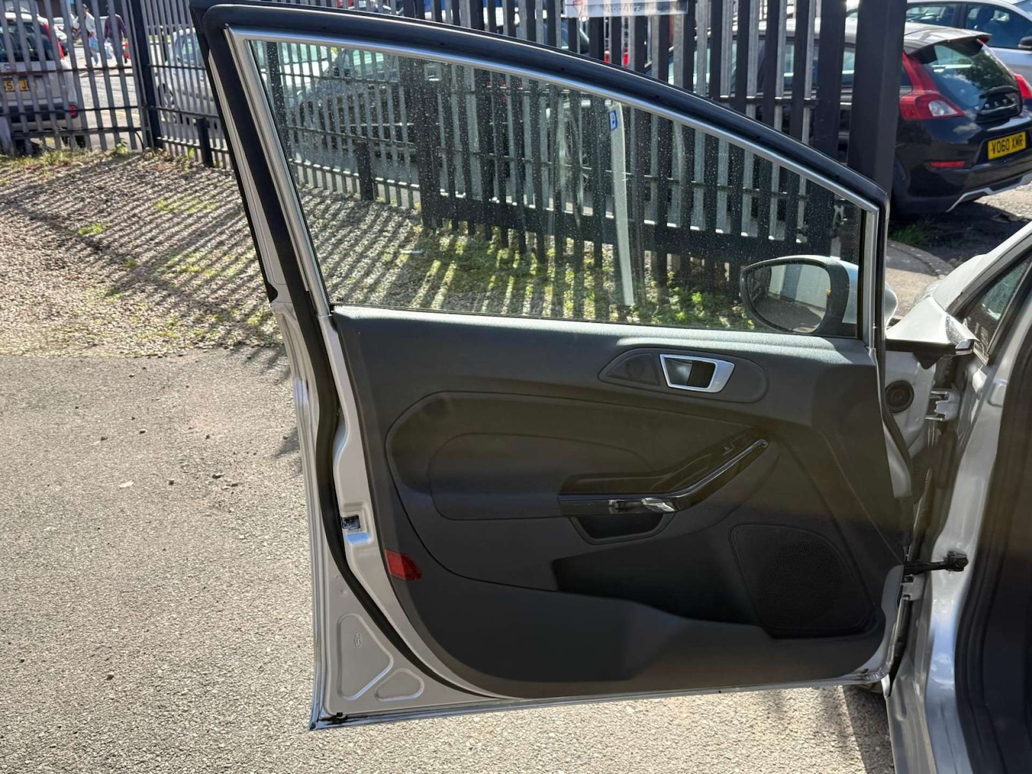 Used Ford Fiesta 2015 for sale - 76600586: Photo 31