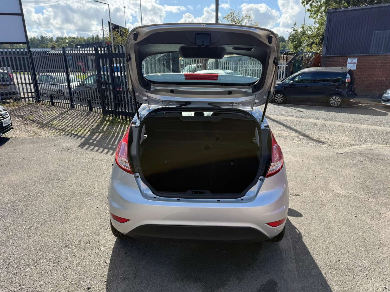 Used Ford Fiesta 2015 for sale - 76600586: Photo 6