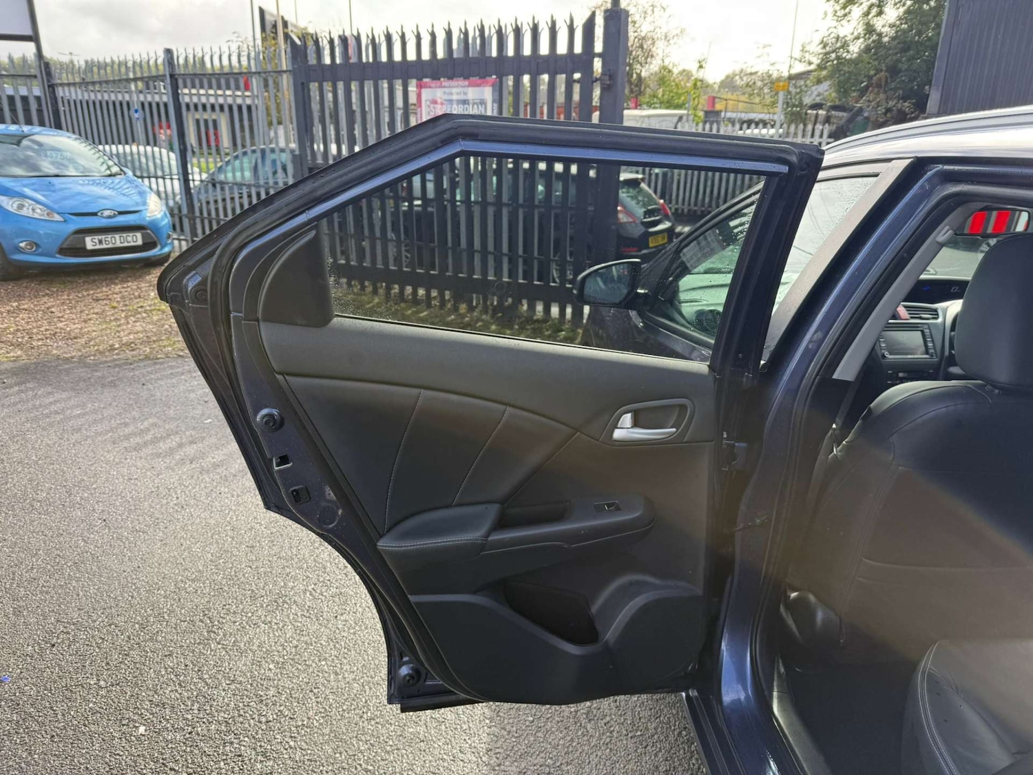 Used Honda Civic 2014 for sale - 76362896: Photo 27