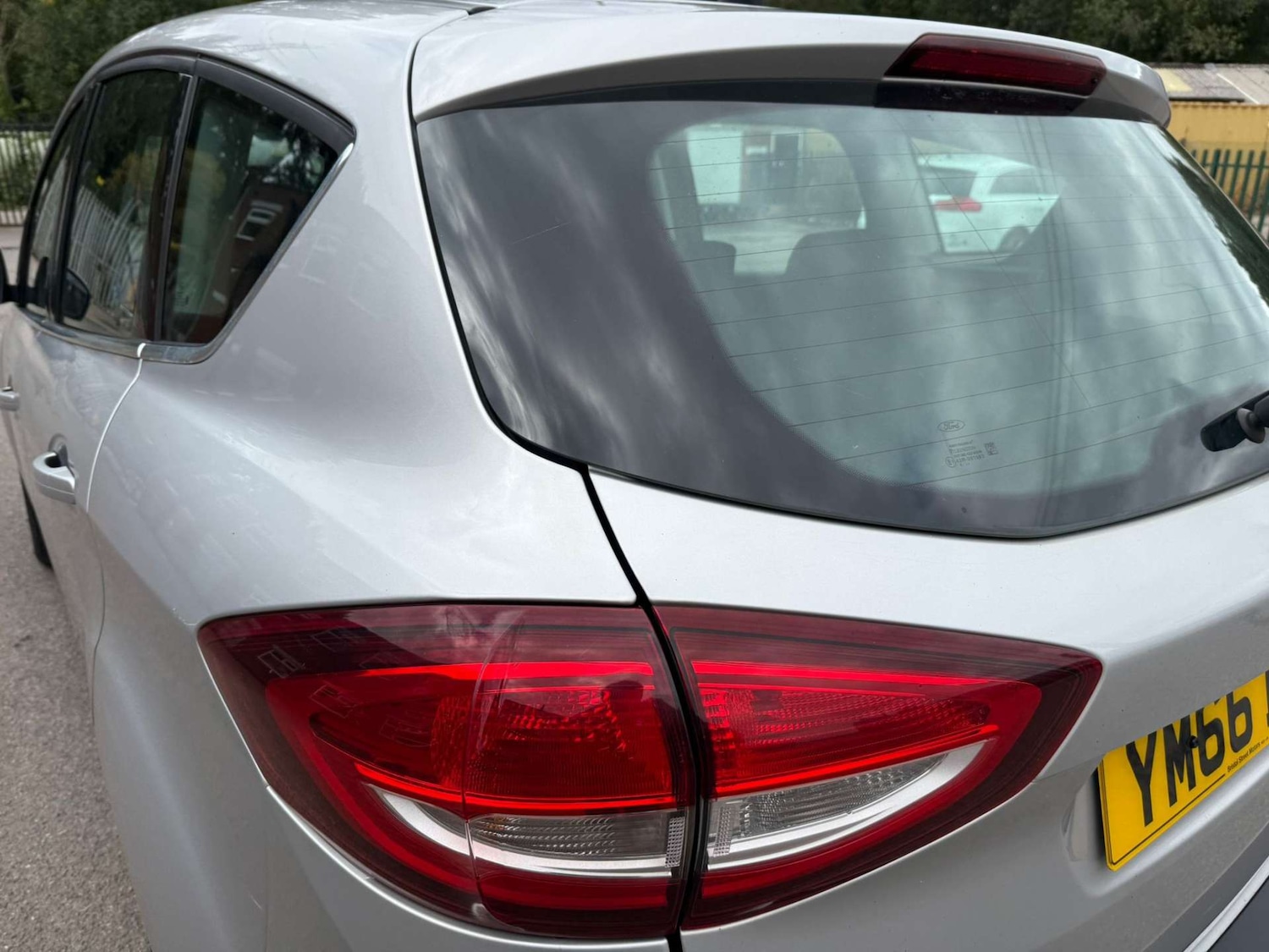 Used Ford C-Max 2016 for sale - 76362900: Photo 24