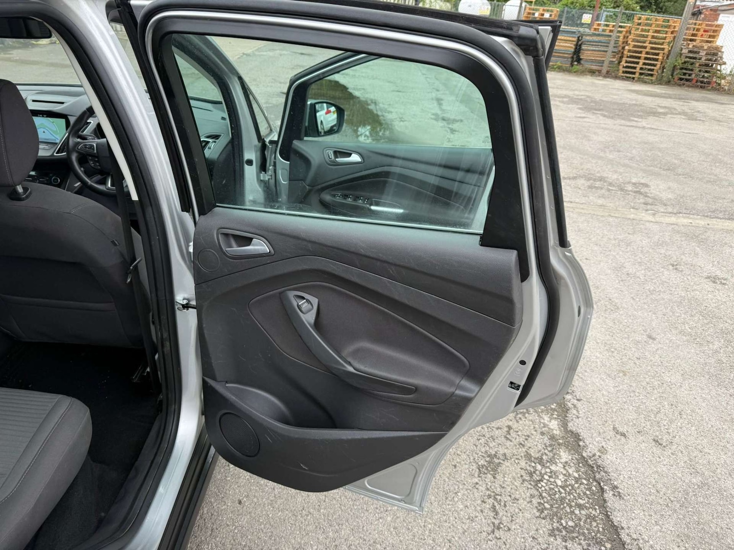 Used Ford C-Max 2016 for sale - 76362900: Photo 27
