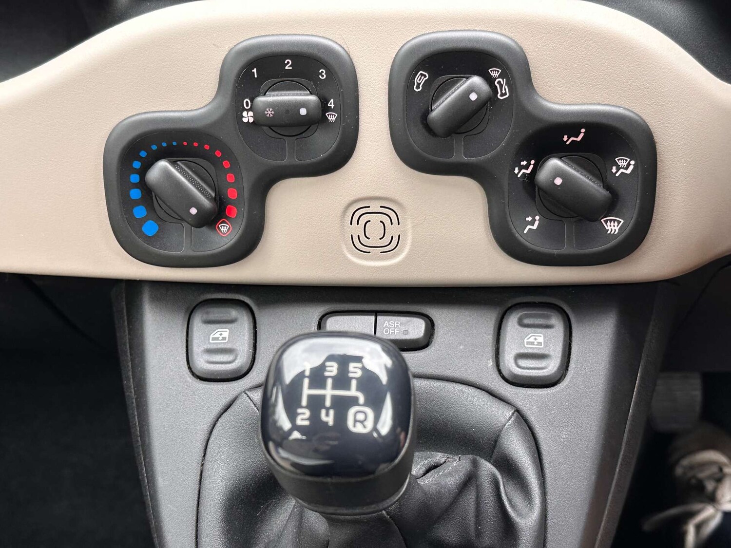 Used Fiat Panda 2015 for sale - 76362895: Photo 40