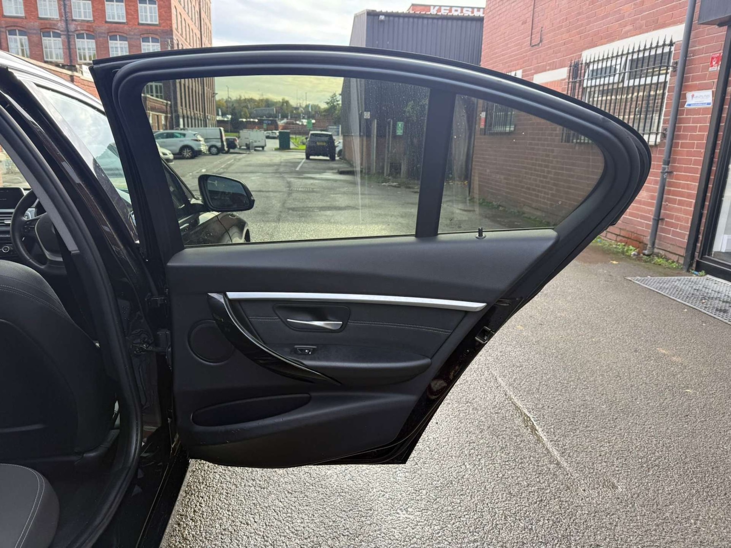 Used BMW 3 Series 2017 for sale - 76438953: Photo 28