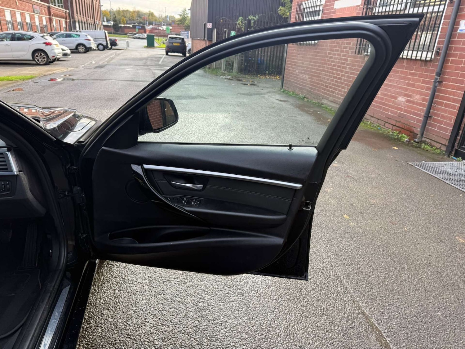 Used BMW 3 Series 2017 for sale - 76438953: Photo 31