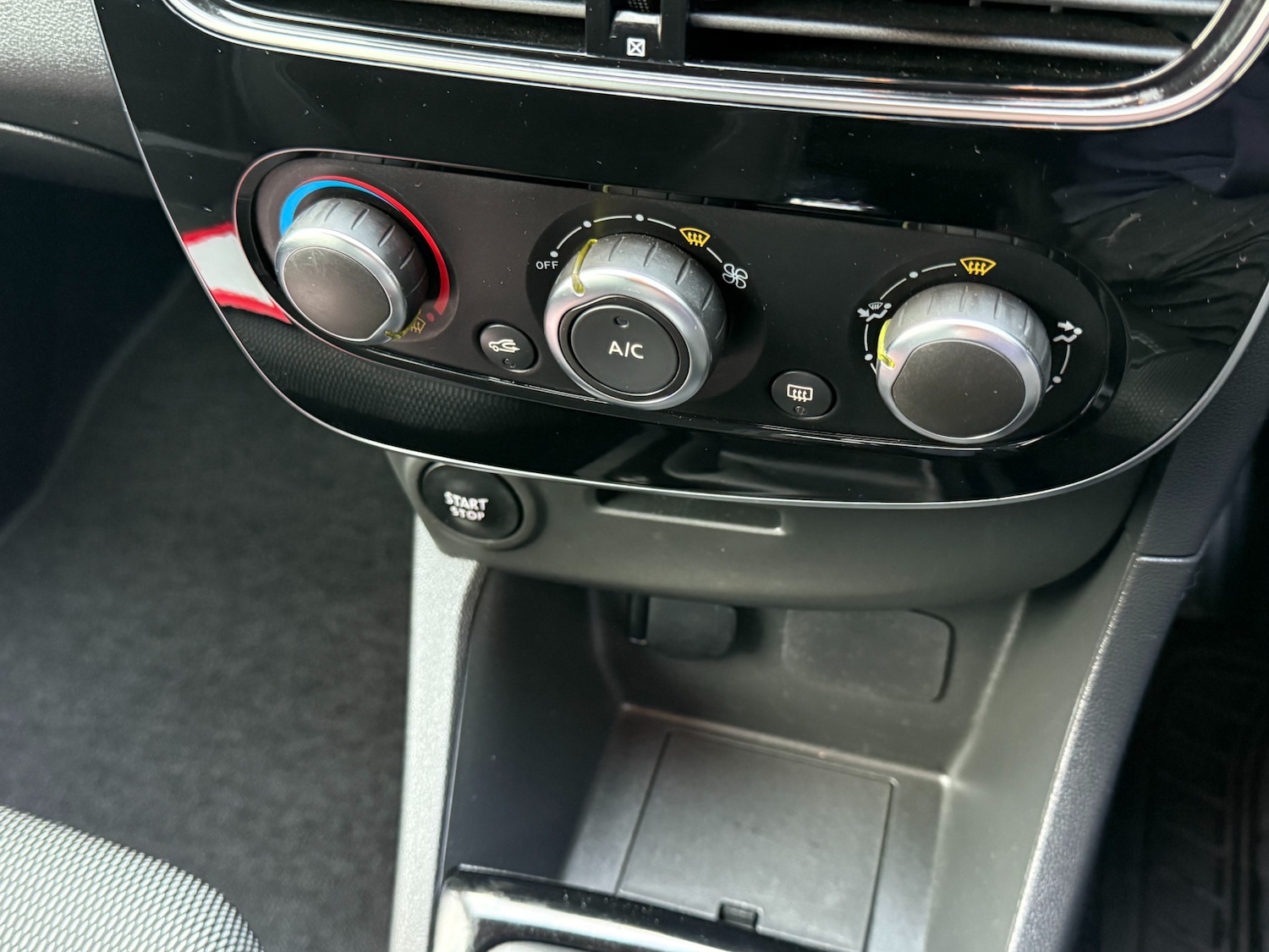 Used Renault Clio 2025 for sale - 76709671: Photo 20