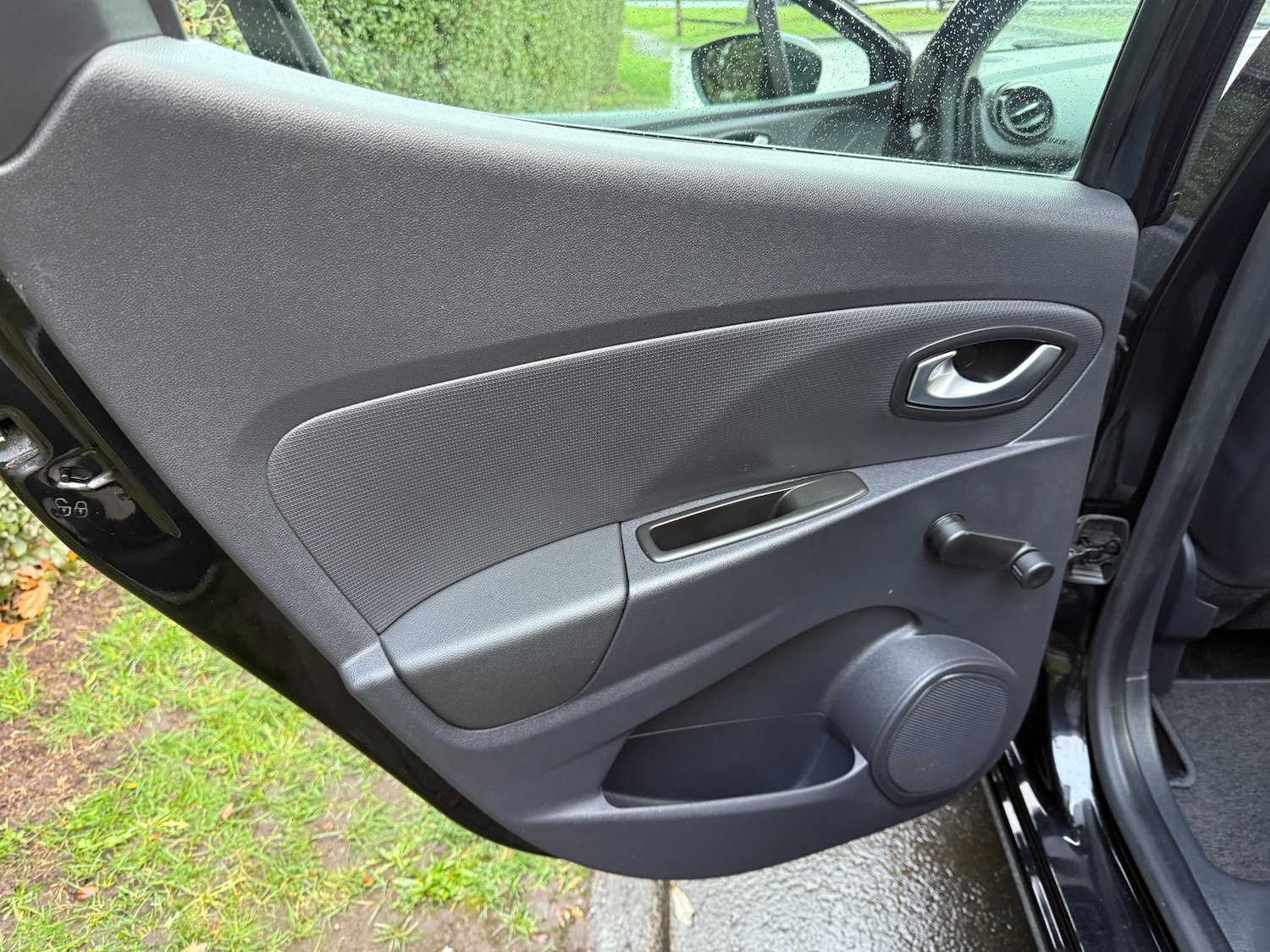 Used Renault Clio 2025 for sale - 76709671: Photo 36