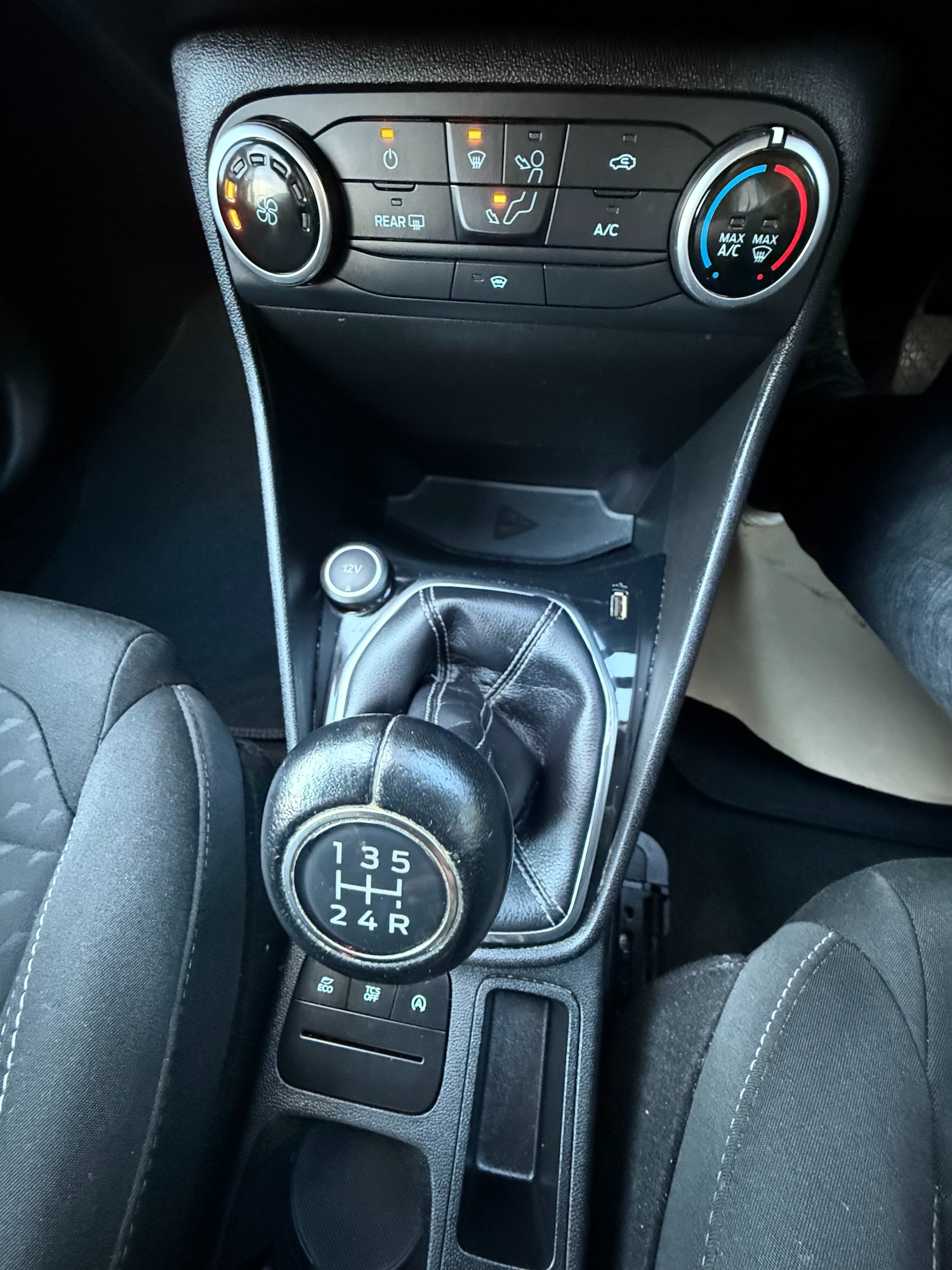 Used Ford Fiesta 2018 for sale - 76709329: Photo 31