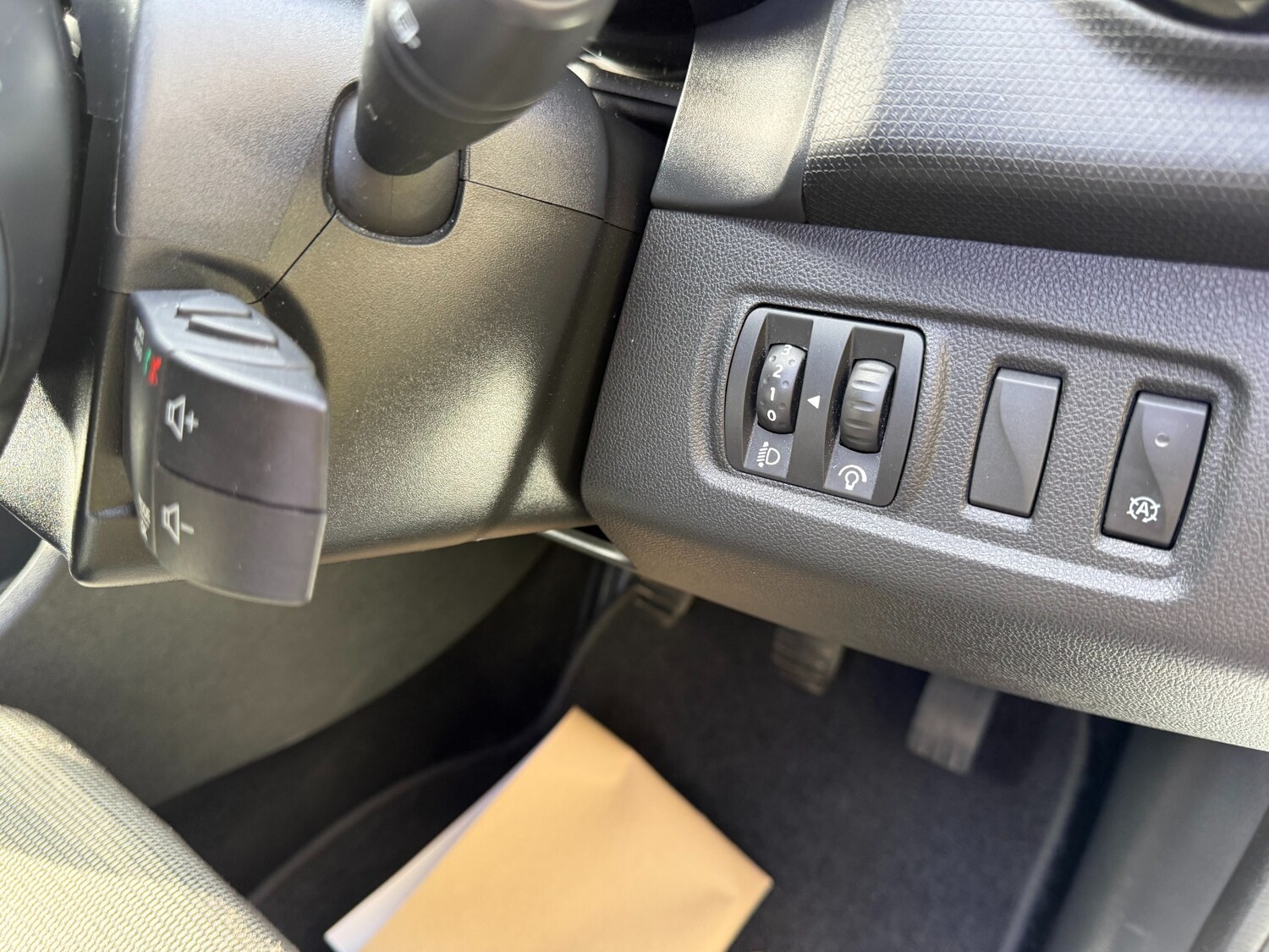 Used Renault Clio 2017 for sale - 77532158: Photo 22