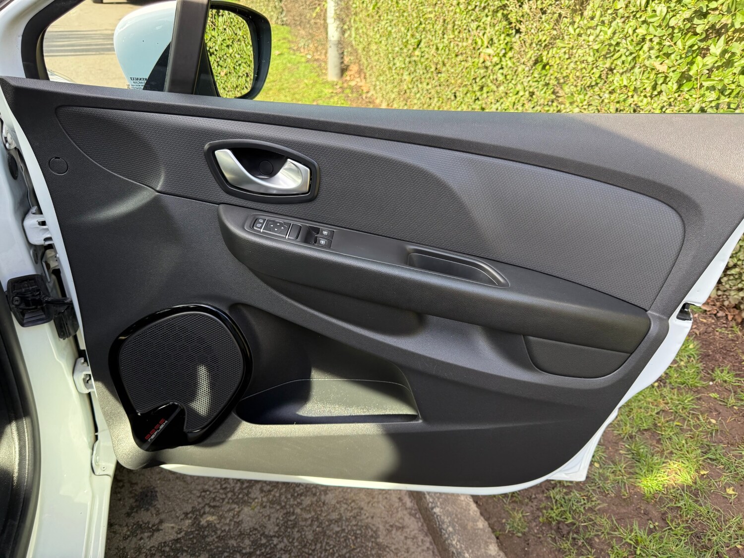 Used Renault Clio 2017 for sale - 77532158: Photo 28