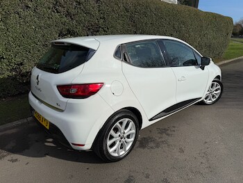 Used Renault Clio 2017 for sale - 77532158: Photo