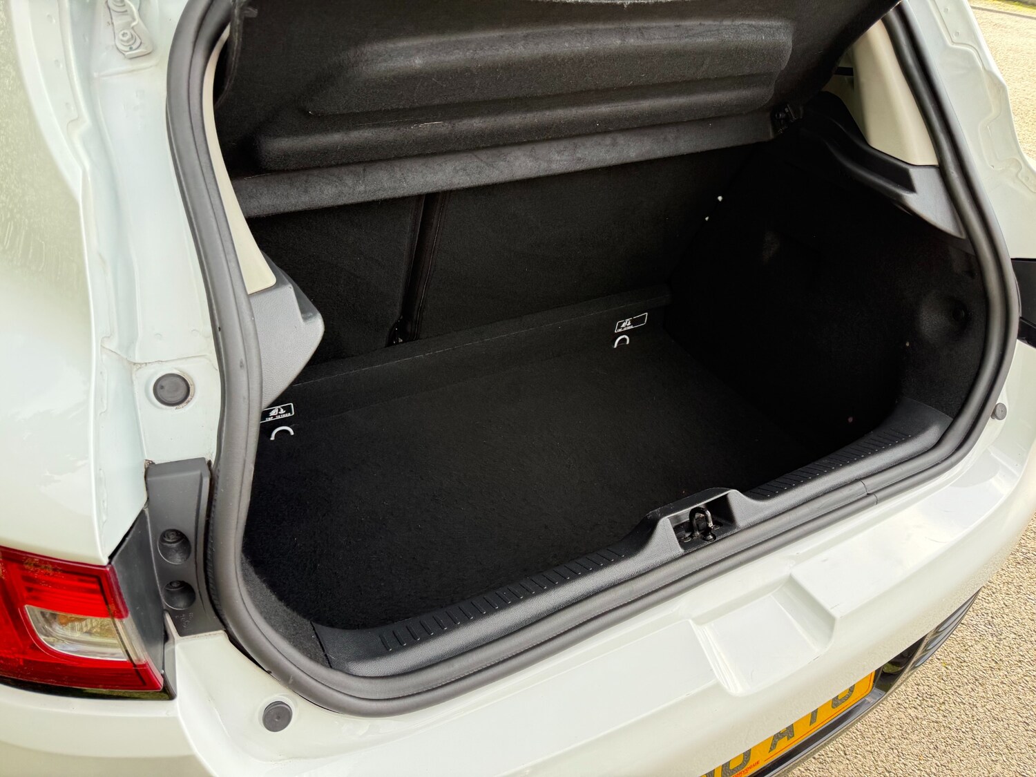 Used Renault Clio 2017 for sale - 77532158: Photo 49