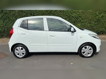Used Hyundai i10 2011 for sale - 79463701: Photo