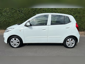 Used Hyundai i10 2011 for sale - 79463701: Photo