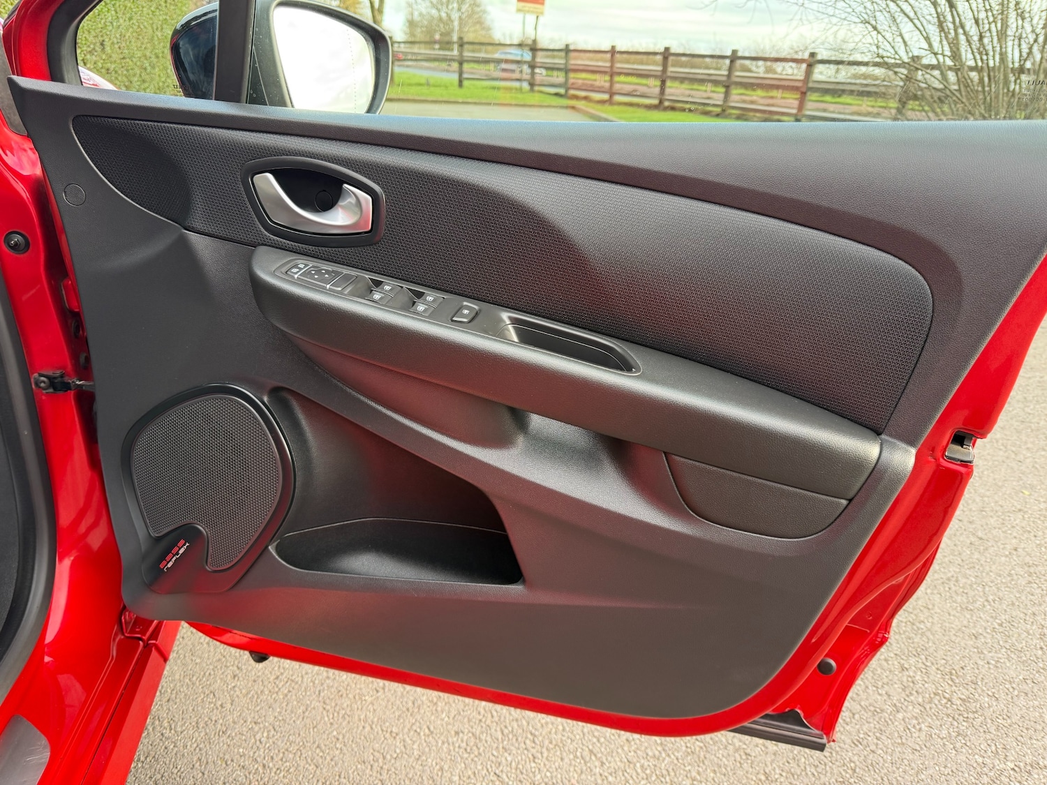 Used Renault Clio 2016 for sale - 77669283: Photo 38