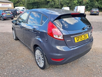 Used Ford Fiesta 2013 for sale - 76075857: Photo