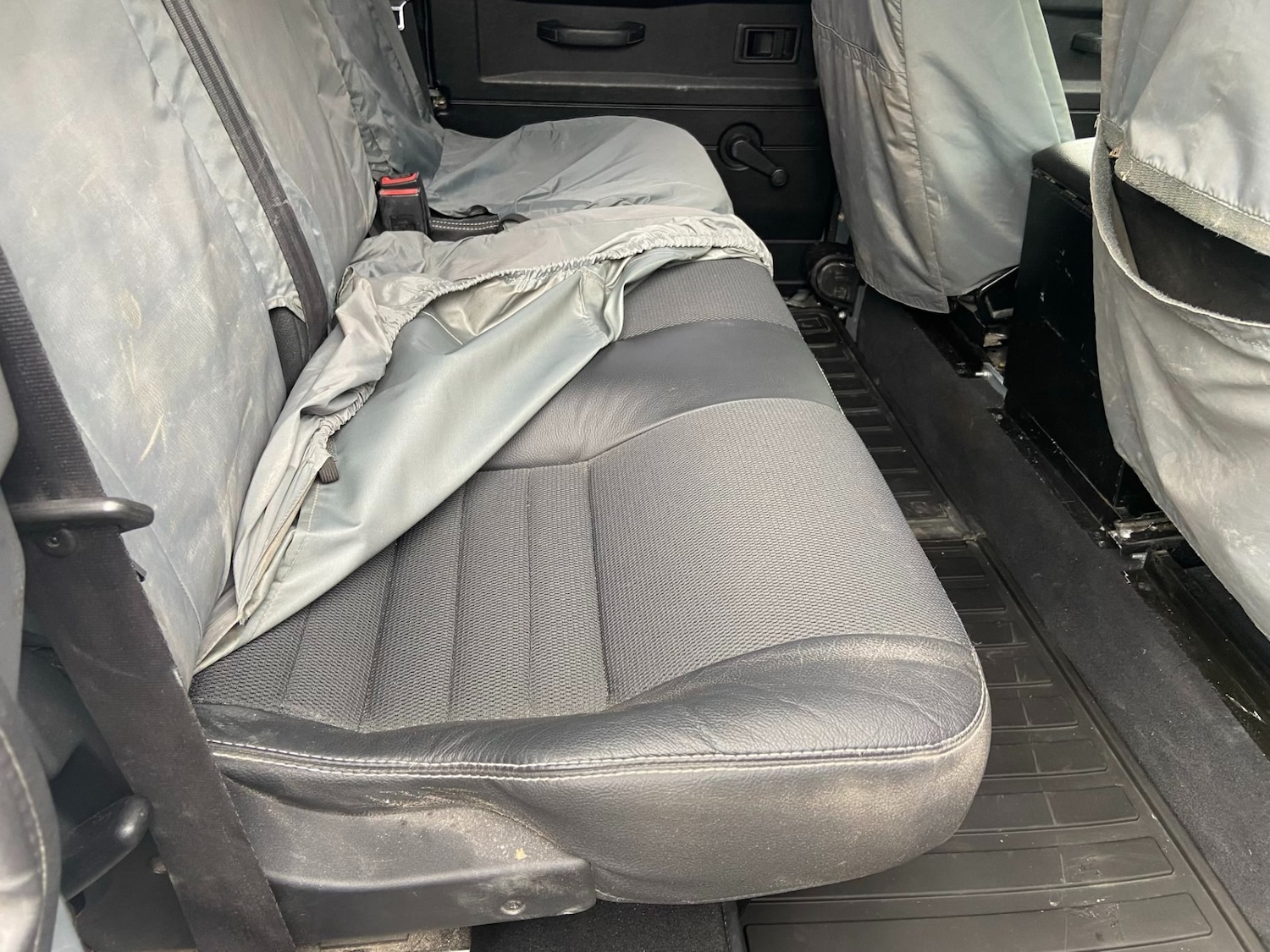 Used Land Rover Defender 2010 for sale - 76391685: Photo 11