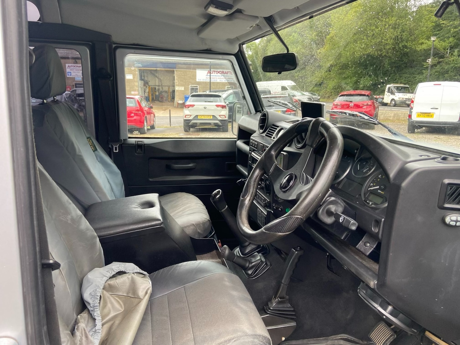 Used Land Rover Defender 2010 for sale - 76391685: Photo 8