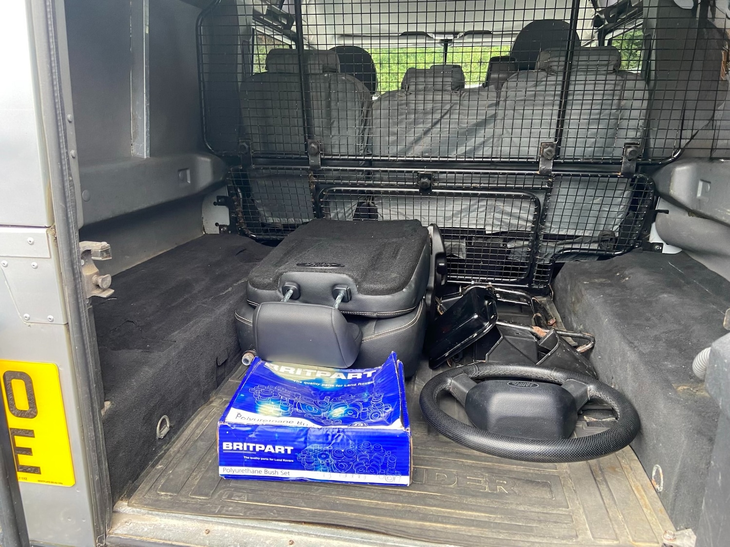 Used Land Rover Defender 2010 for sale - 76391685: Photo 9