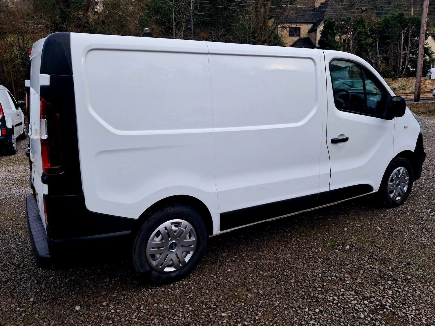 Used Vauxhall Vivaro 2019 for sale - 77201751: Photo 2