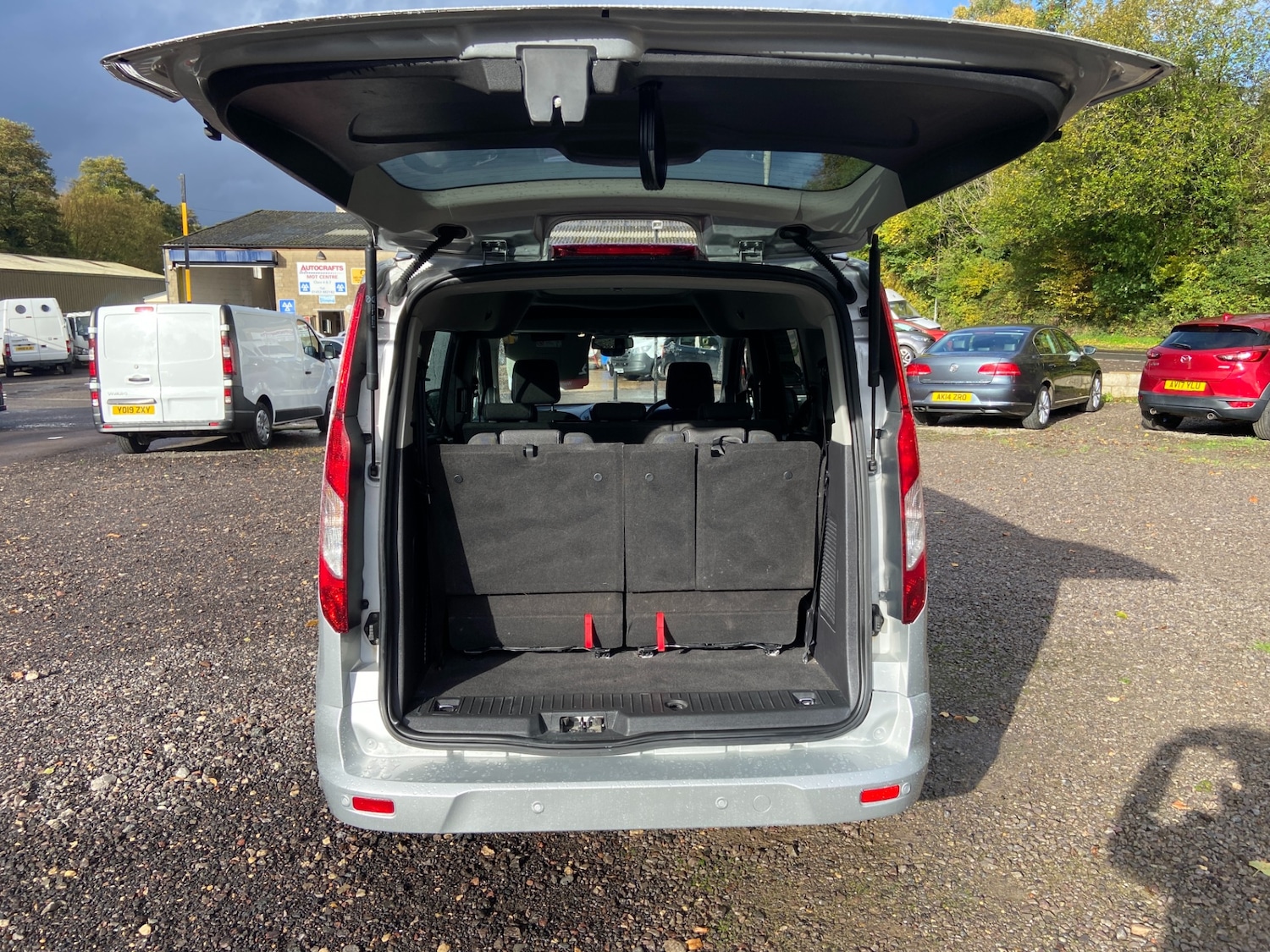 Used Ford Grand Tourneo Connect 2015 for sale - 76382510: Photo 11