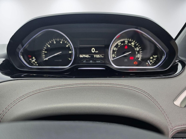 Used Peugeot 208 2015 for sale - 76201307: Photo 15