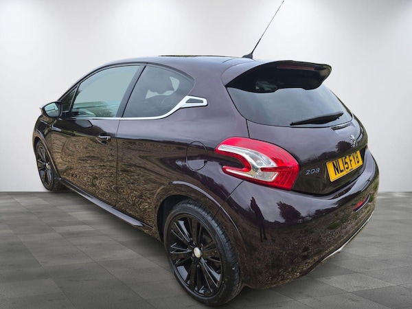 Used Peugeot 208 2015 for sale - 76201307: Photo 4