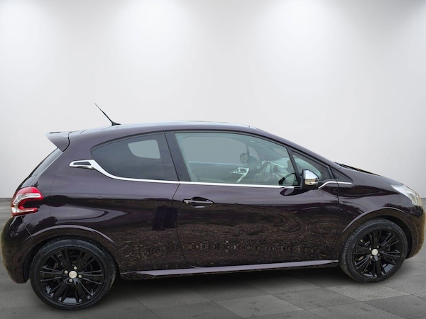 Used Peugeot 208 2015 for sale - 76201307: Photo 7