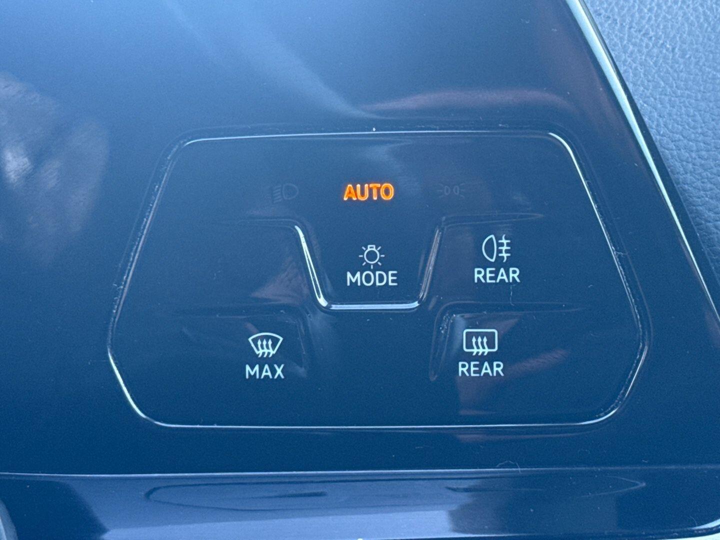 Used Volkswagen Golf 2020 for sale - 77050002: Photo 28