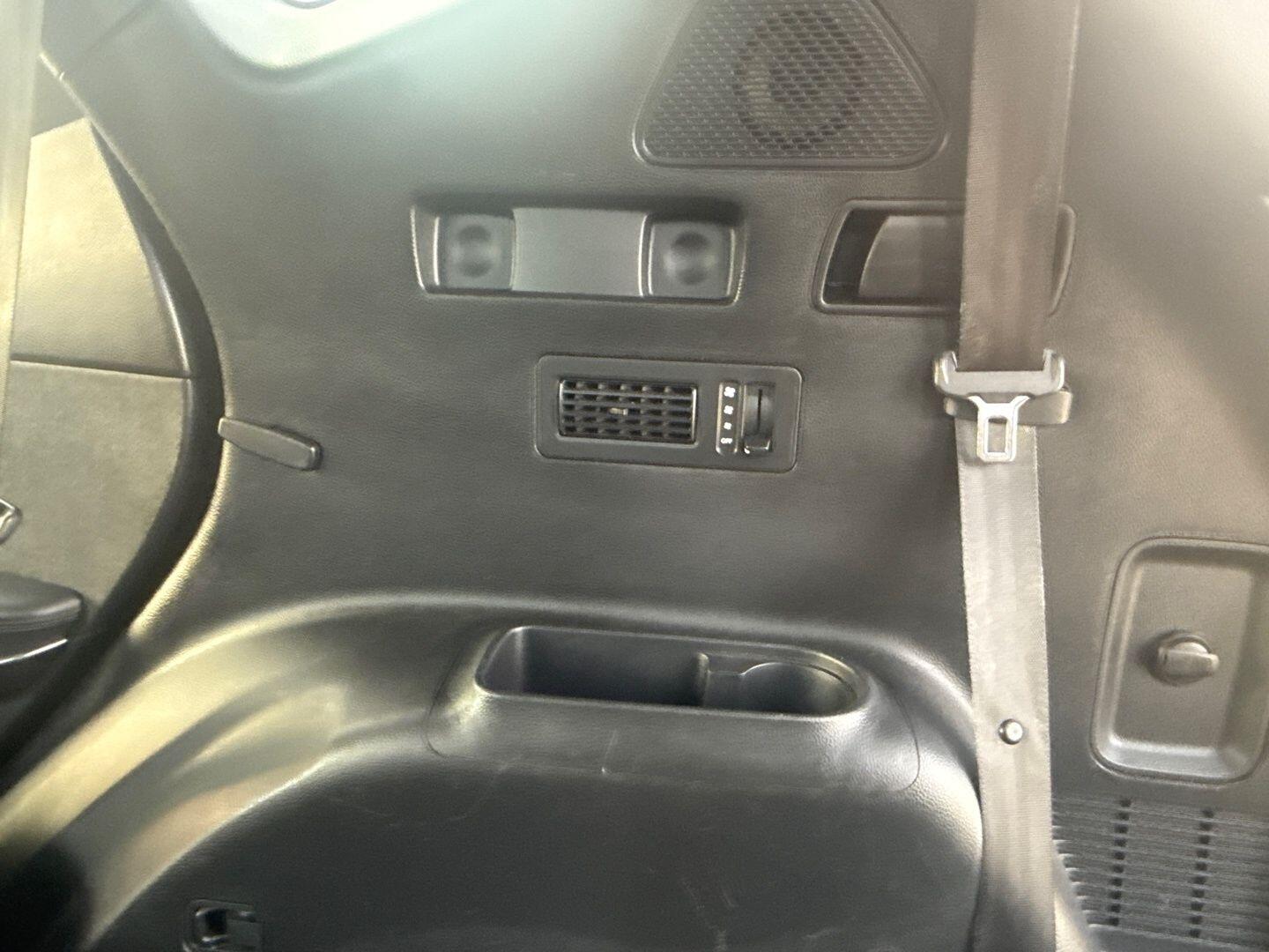 Used Hyundai Santa Fe 2014 for sale - 76199911: Photo 26