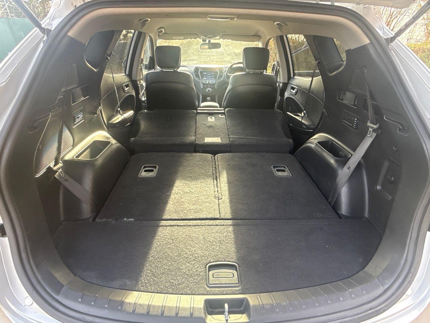 Used Hyundai Santa Fe 2014 for sale - 76199911: Photo 28