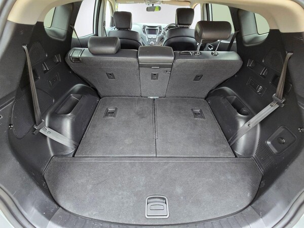 Used Hyundai Santa Fe 2014 for sale - 76199911: Photo 9