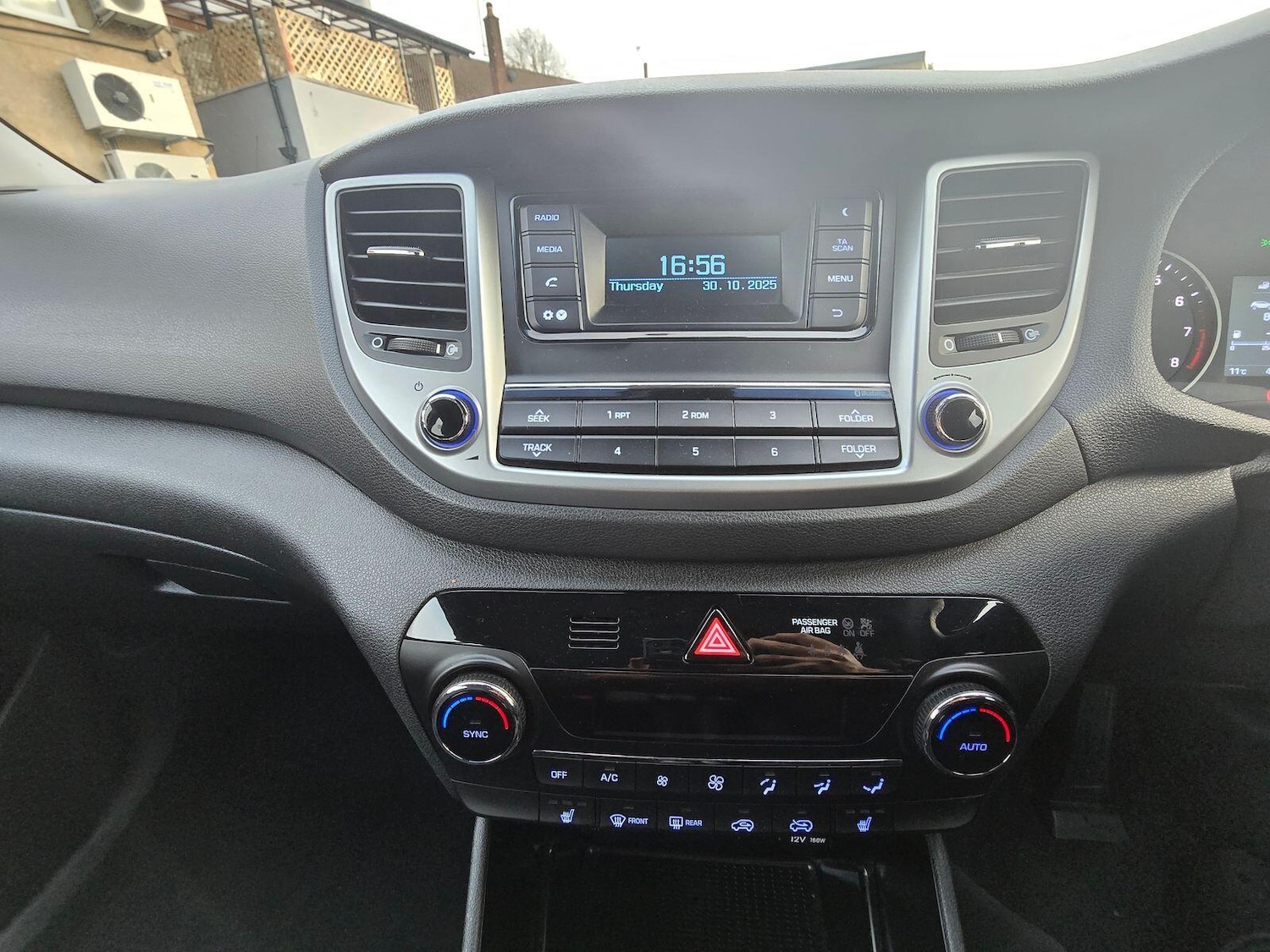 Used Hyundai TUCSON 2017 for sale - 76021208: Photo 17