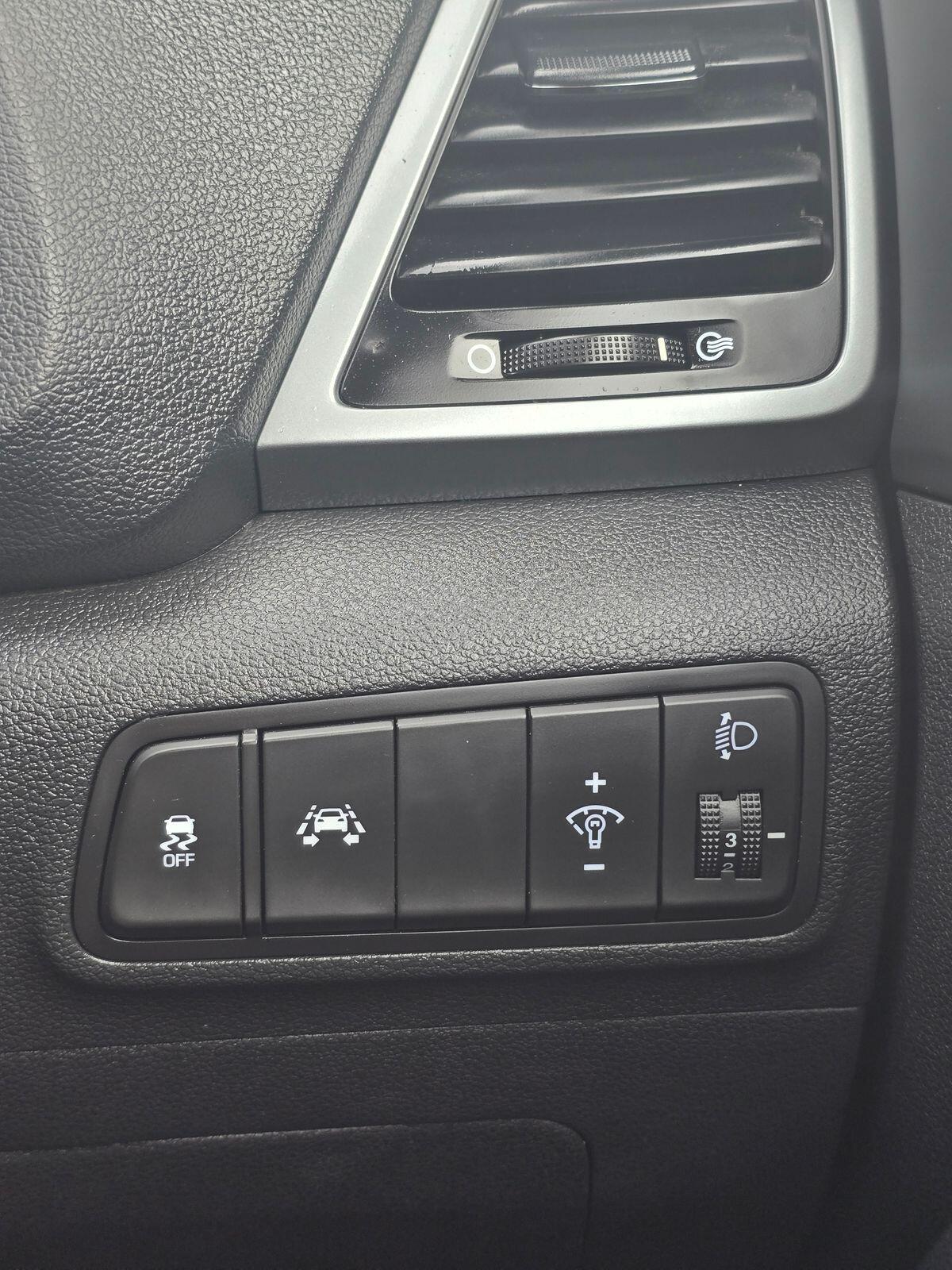 Used Hyundai TUCSON 2017 for sale - 76021208: Photo 26