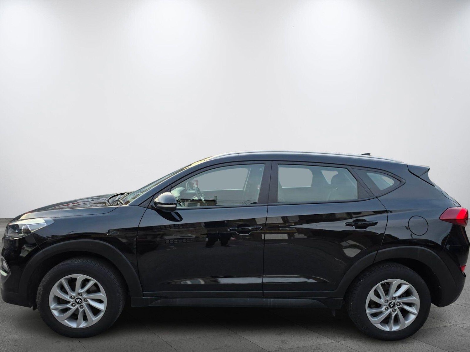 Used Hyundai TUCSON 2017 for sale - 76021208: Photo 4