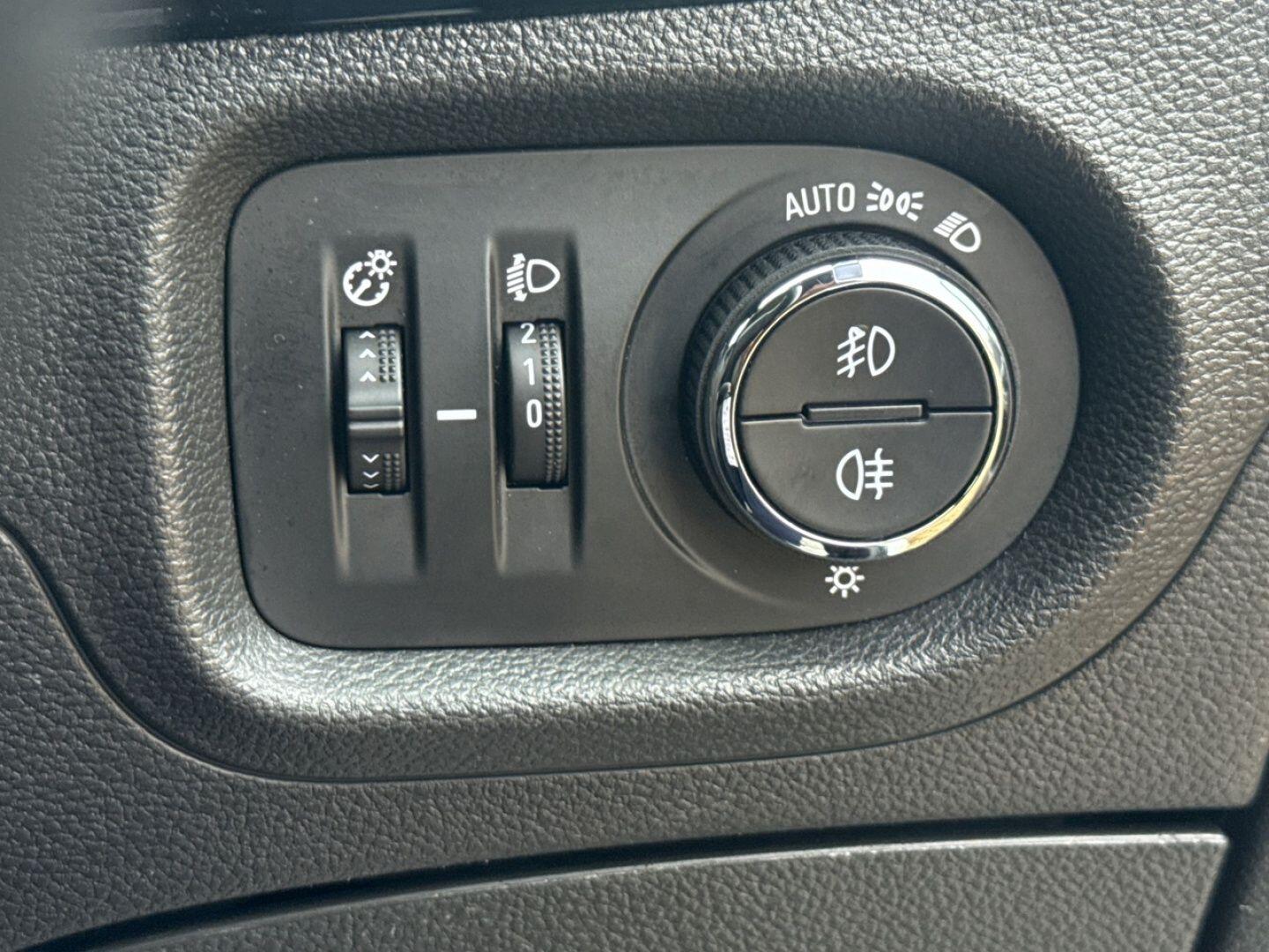 Used Vauxhall Astra 2018 for sale - 76658814: Photo 24