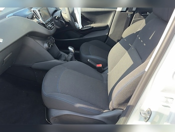 Used Peugeot 208 2019 for sale - 79450830: Photo