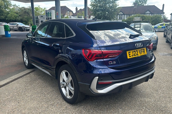 Used Audi Q3 2022 for sale - 75255143: Photo 2