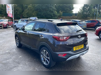 Used Kia Stonic 2019 for sale - 75834045: Photo