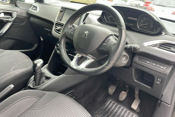 Used Peugeot 208 2019 for sale - 76133400: Photo 11