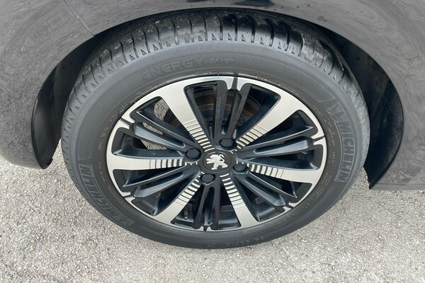 Used Peugeot 208 2019 for sale - 76133400: Photo 38